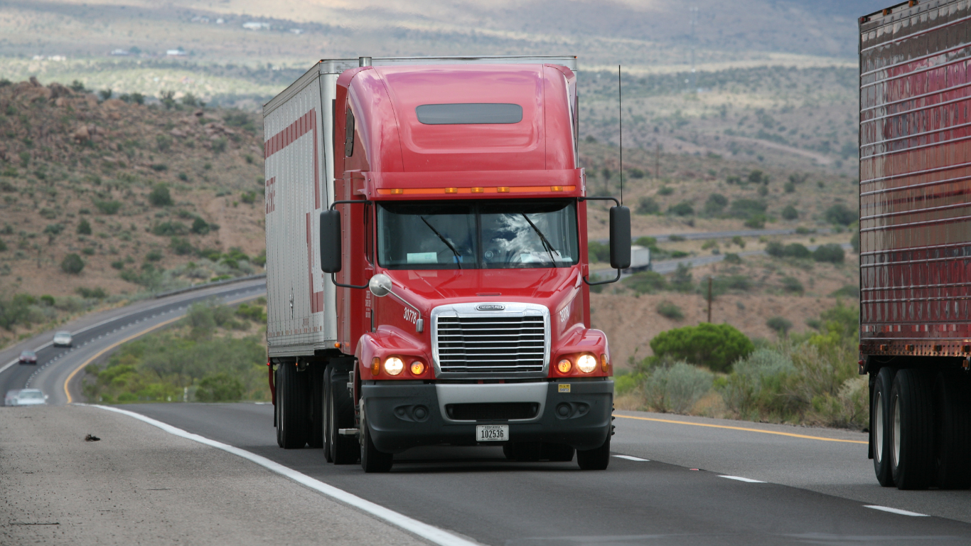 Pubblicato il calendario dei divieti di circolazione per i mezzi pesanti per il 2025