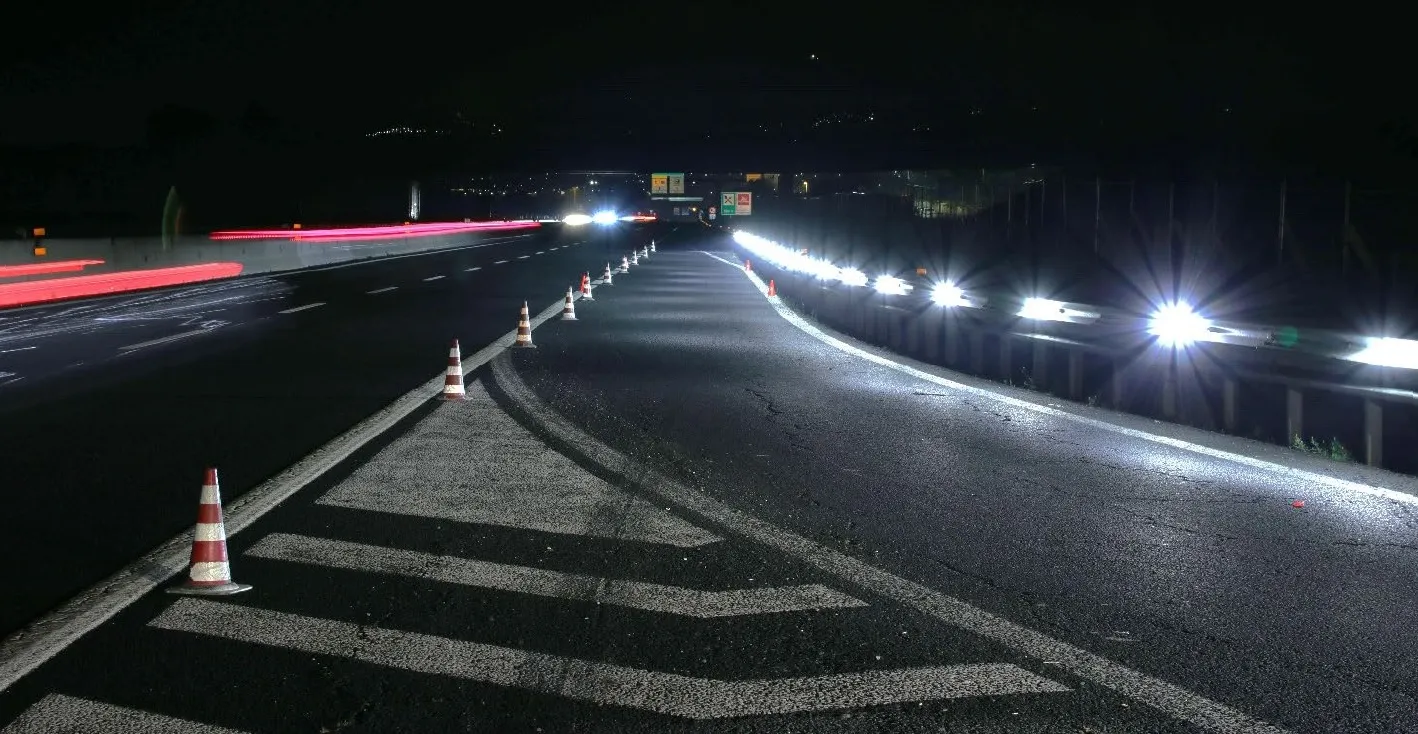Test per la “luce radente” sulle autostrade italiane per una guida più sicura