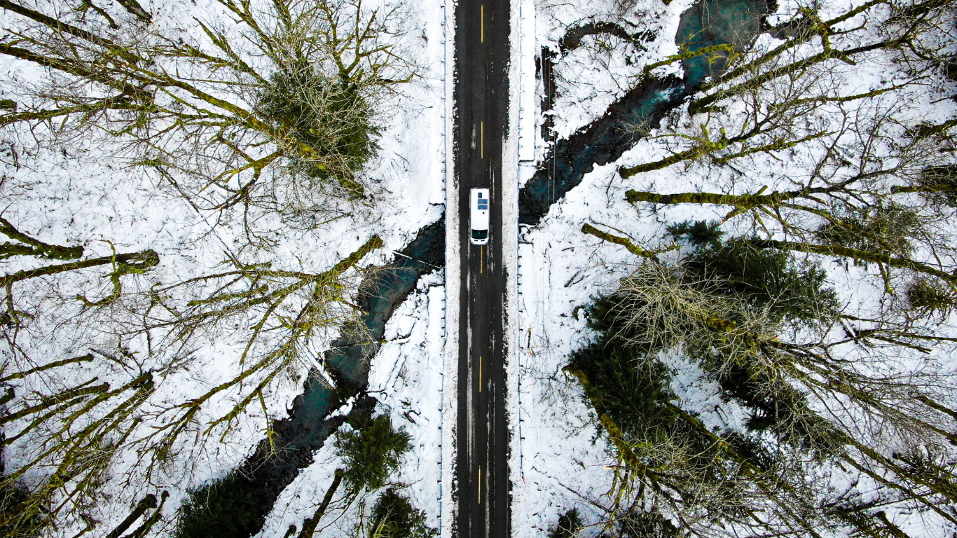 Il futuro della mobilità: in Svezia arriva l’autostrada che ricarica le auto in viaggio