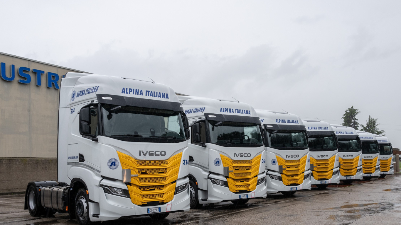 IVECO e Alpina Italiana rinnovano la collaborazione con la consegna di 14 nuovi S-Way