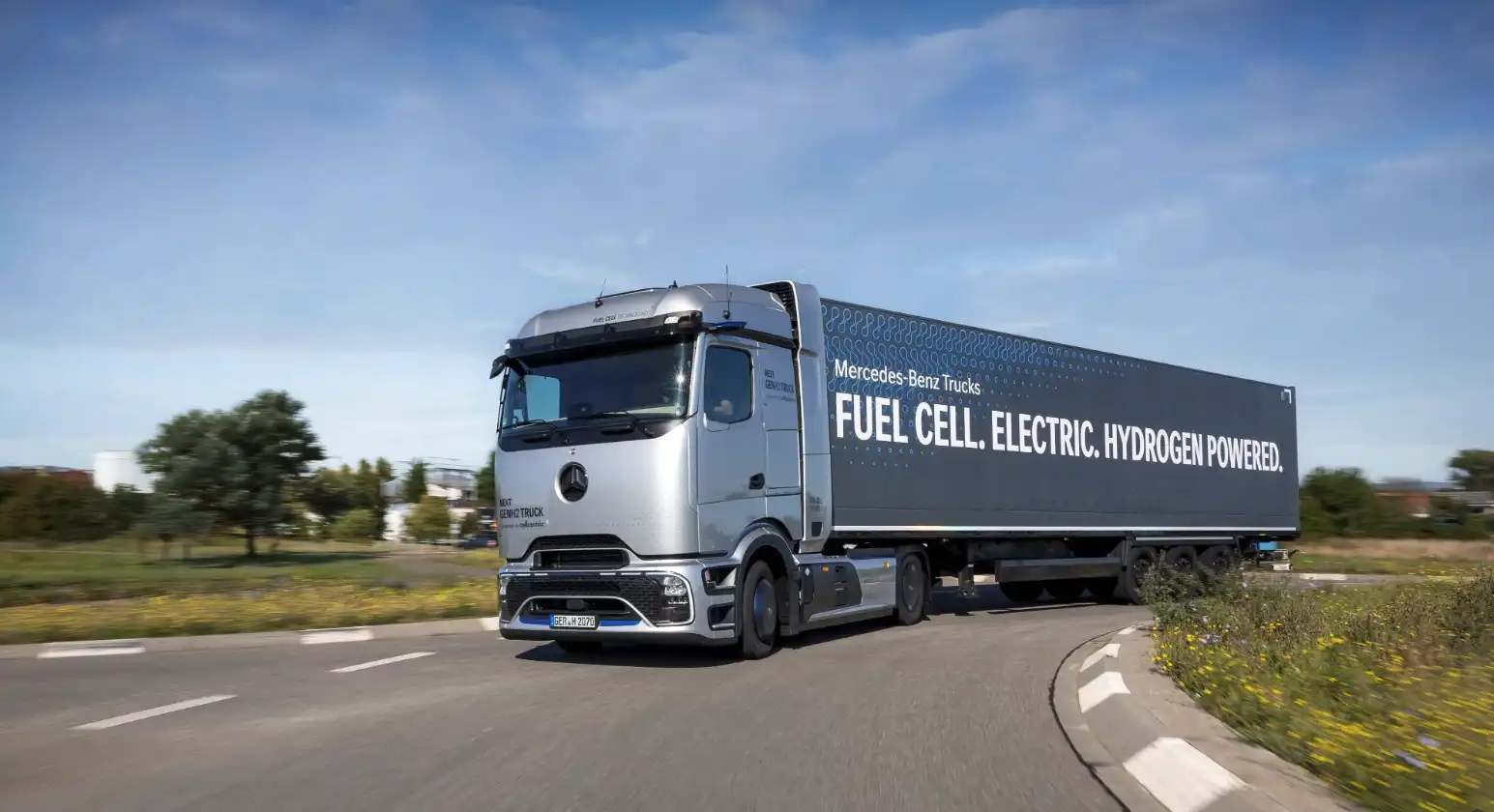 Daimler Truck accelera sull’idrogeno con il Mercedes-Benz NextGenH2 Truck