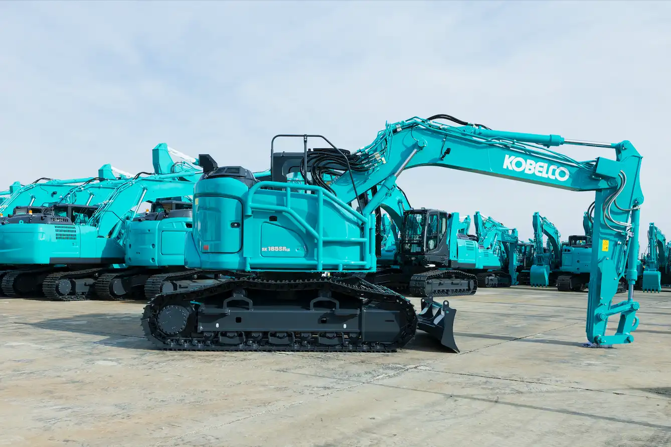 Kobelco porta a Samoter l’escavatore forestale SK165SRLC e la gamma di macchine specialistiche