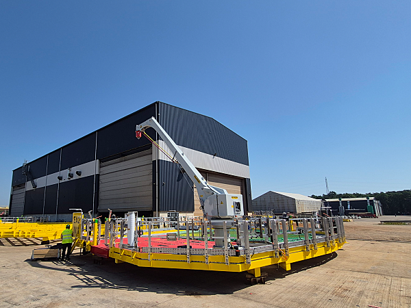PALFINGER fornirà 64 gru per il parco eolico offshore East Anglia TWO